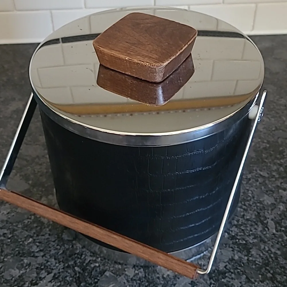 Vintage MCM "Atapco" Ice Bucket - Picture 4 of 14